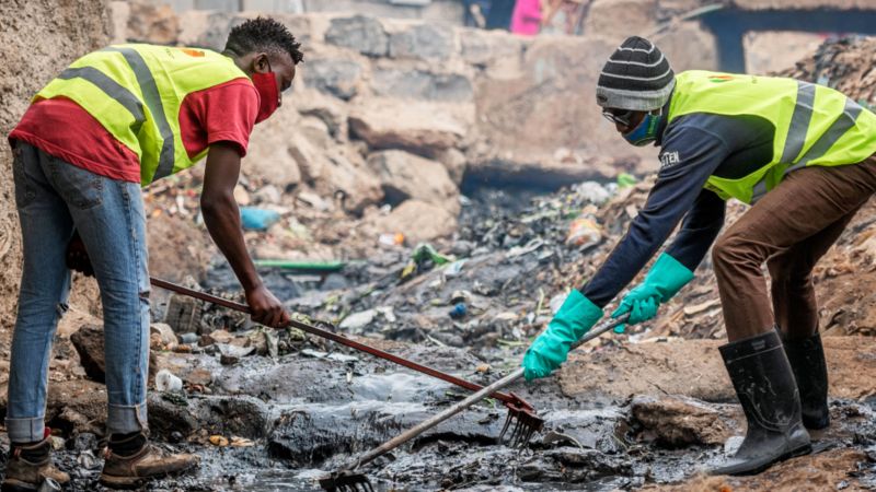 Kenyans become sewer workers as a result of coronavirus